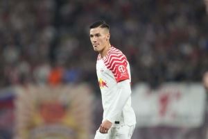 记者：阿森纳引进塞斯科谈判被形容为非常复杂，所以转攻约克雷斯