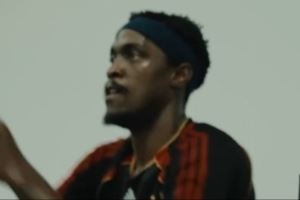 铁杆红黑🥰西卡穿卡卡米兰球衣训练 连中15记投篮弹无虚发😎